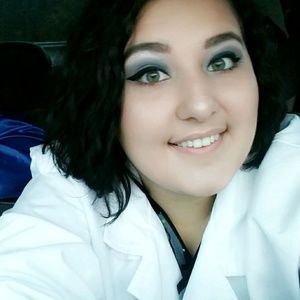 Meet your Posher, Angela